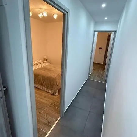 Διαμέρισμα 3 Pieces Refait A Neuf. Centre-ville. *