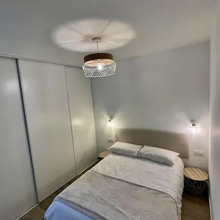 3 Pieces Refait A Neuf. Centre-ville. *